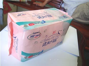 供應30片健美芳園日夜組合綿面衛生巾