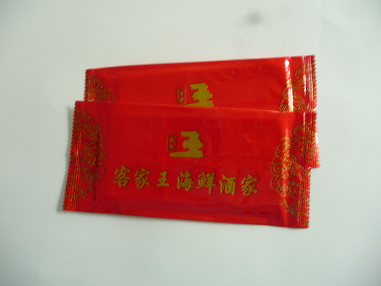 濕紙巾廠家訂做批發供應優質單片一次性濕紙巾（可印制logo）