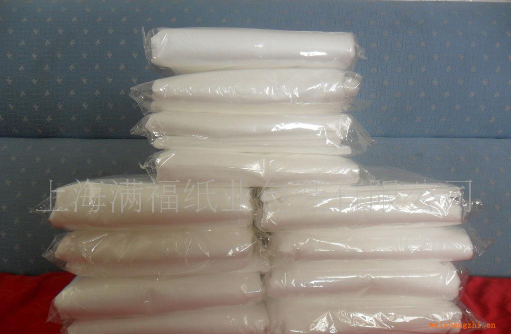 供應一次性無紡布床單（吸水性強、面質柔軟舒適）