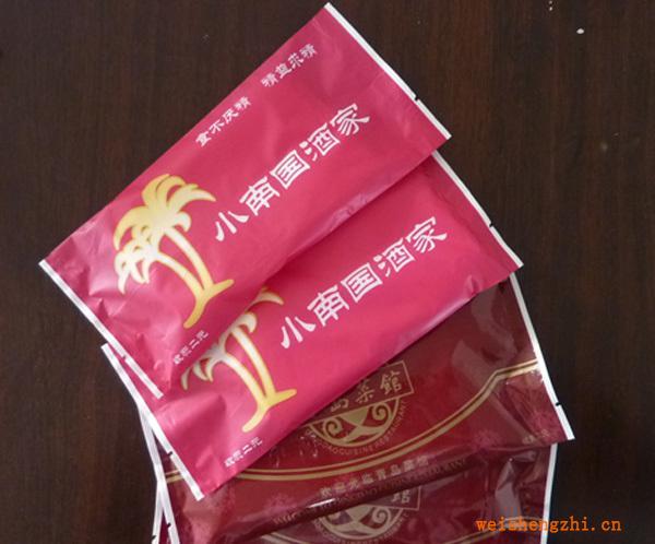 廠家大量供應(yīng),廣告濕巾大量?jī)?yōu)質(zhì)濕巾,敬請(qǐng)訂購