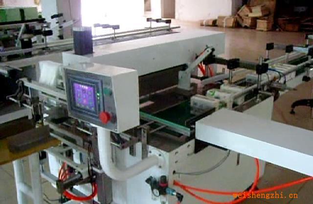 衛(wèi)生自動(dòng)裝袋包裝機(jī)、手帕紙包裝機(jī)、軟抽包裝機(jī)、抽紙