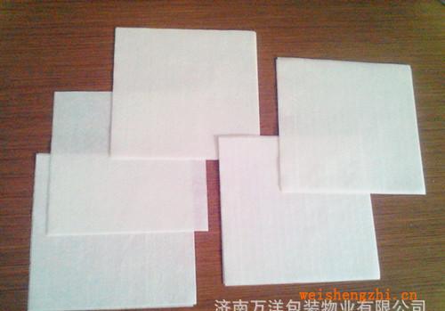 批發(fā)一次性印花餐巾（經(jīng)濟(jì)、實(shí)惠、衛(wèi)生）
