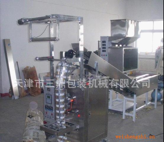 廠家生產(chǎn)可充氣膨化食品包裝機膨化食品包裝機批發(fā)