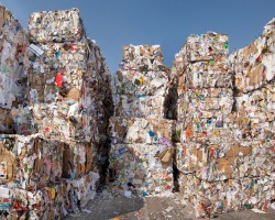 廢紙進(jìn)口政策加嚴(yán)，或影響2018年額度約797萬噸！