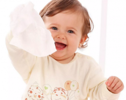 選購(gòu)嬰兒濕巾的注意事項(xiàng)