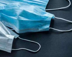 日產超5噸 即墨市全新口罩核心原料熔噴布生產線啟動安裝