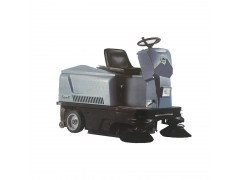 A701駕駛式掃地車